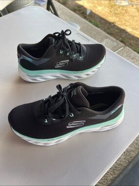 Skechers Glide Step Arch Fit Women’s 8.5